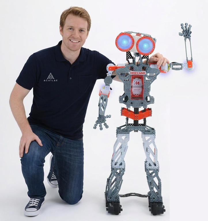 actividades de responsabilidad social corporativa dona un robot