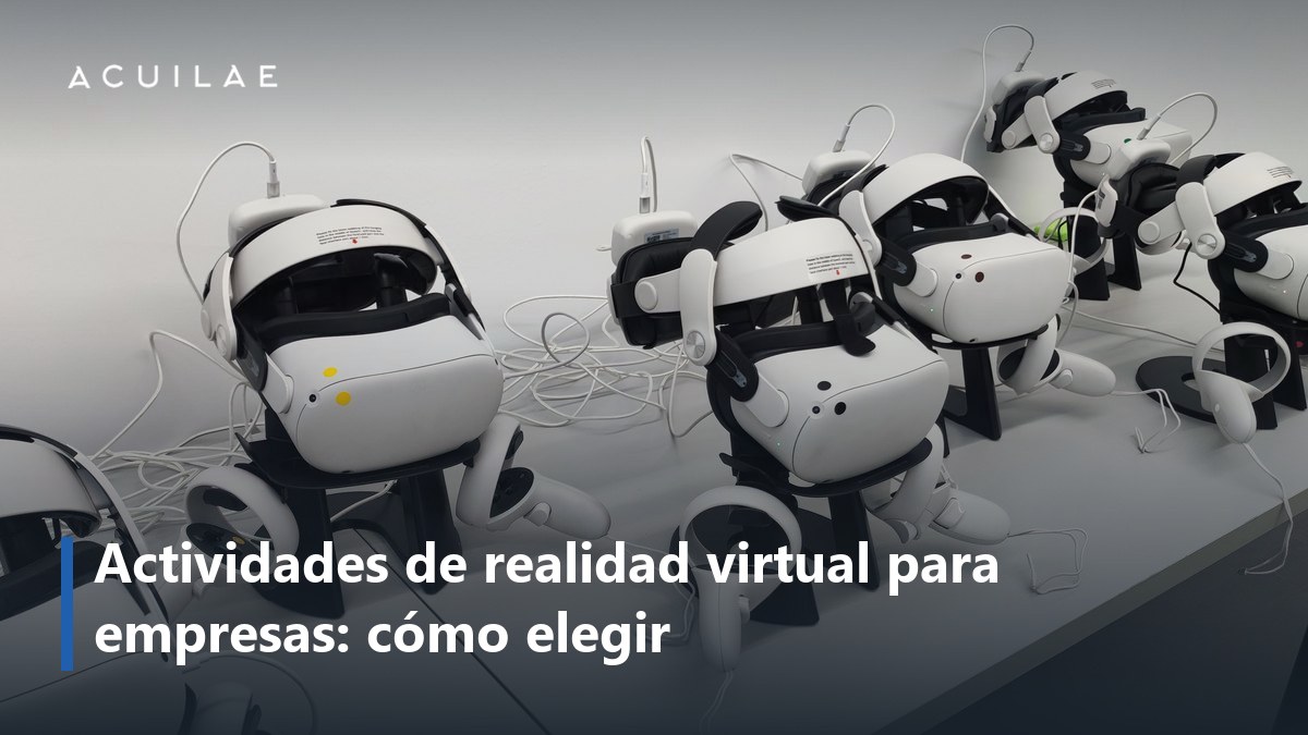 Actividades de realidad virtual para empresas: grupo de empresa con gafas de realidad virtual en una sala durante una actividad