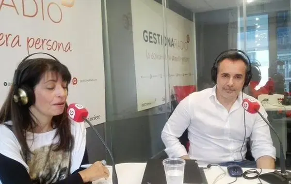 Pedro Diezma entrevistado en directo en los estudios de Gestiona Radio